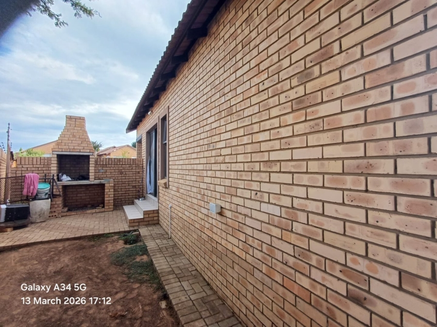 2 Bedroom Property for Sale in Meiringspark North West